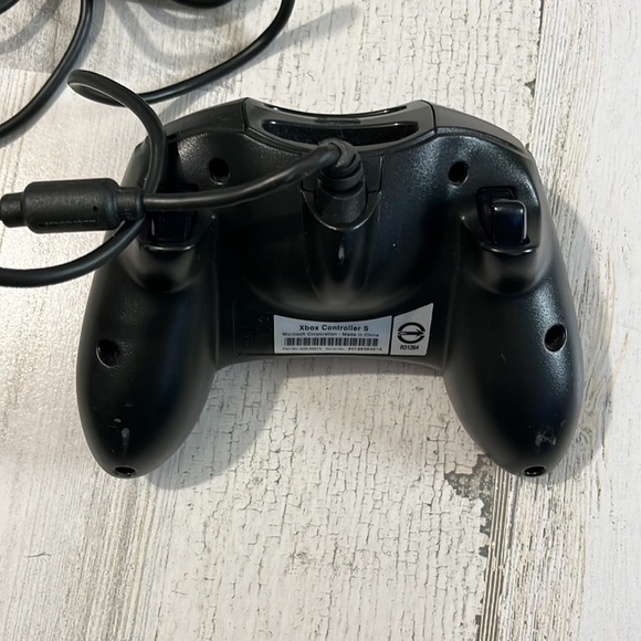 Xbox controller.  First Xbox - Picture 3 of 5
